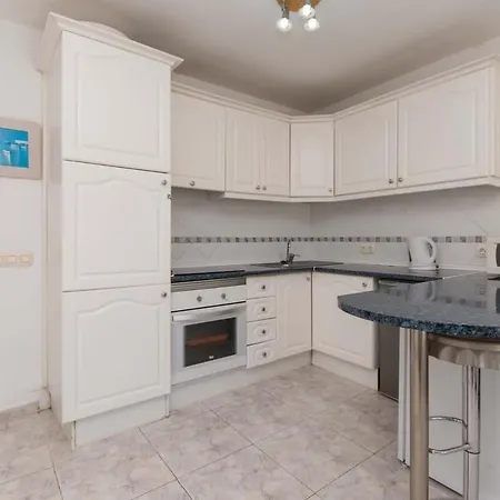 Mare 98 - Two Bed Lägenhet